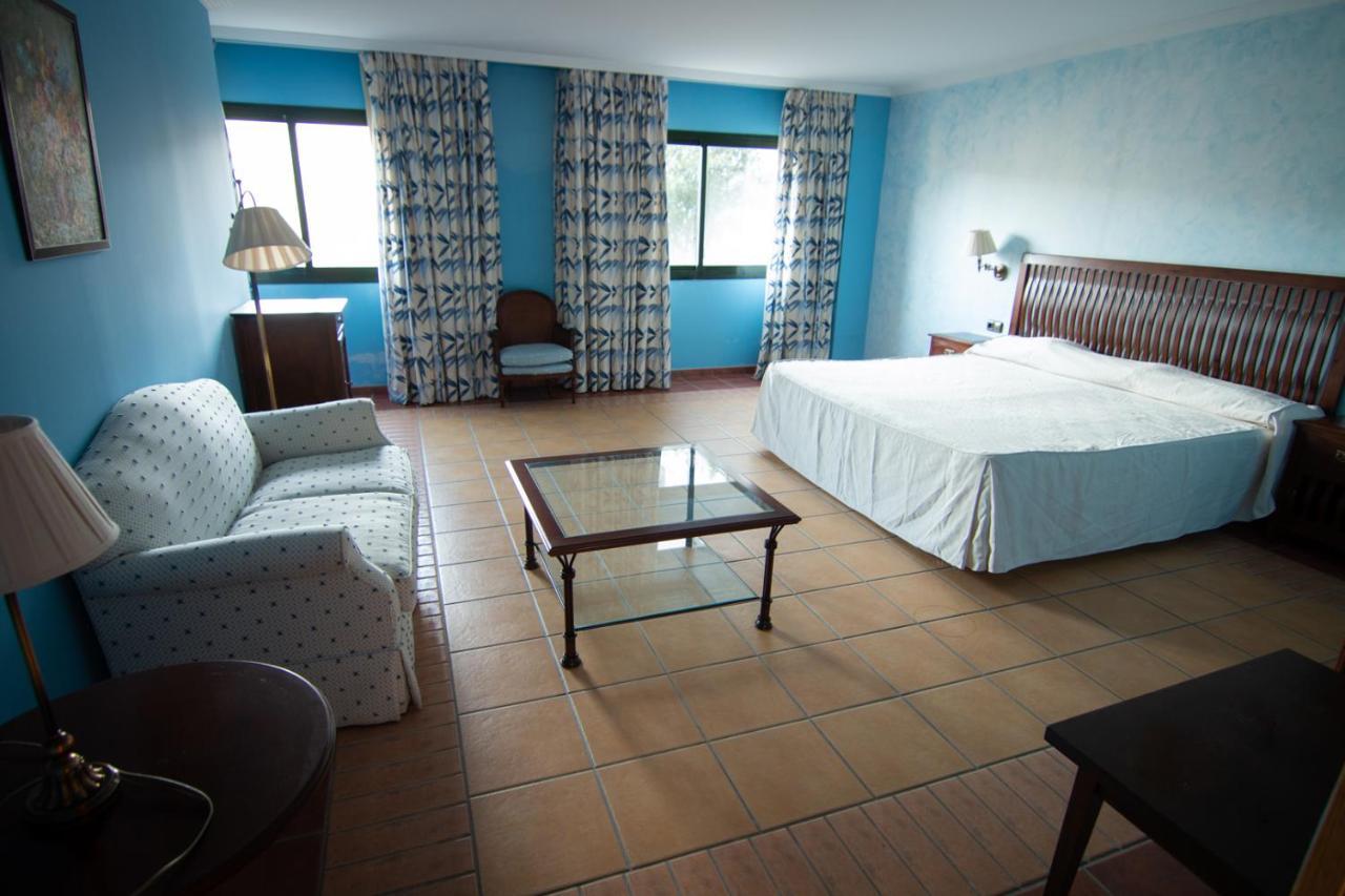 Hospedium Hotel Dona Mafalda De Castilla Plasencia Exterior photo